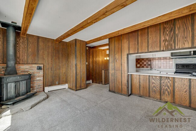 Building Photo - Yacht Club Condo - LAKE VIEWS-Great 3 Bedroom/2 Bath Unit w/Lake Access