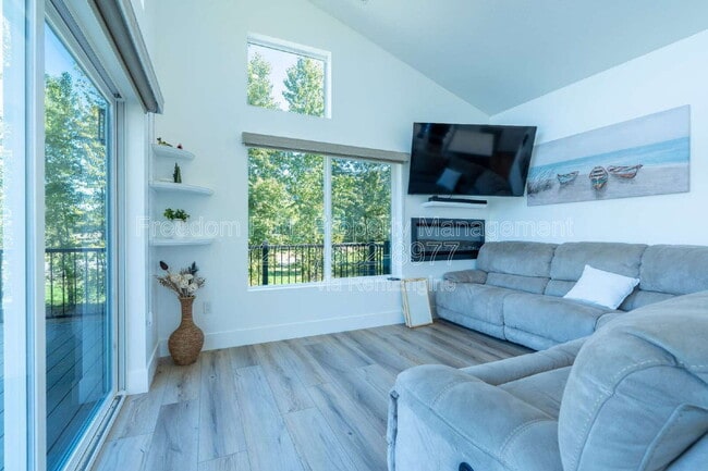 Building Photo - 925 Comeback Bay Ln