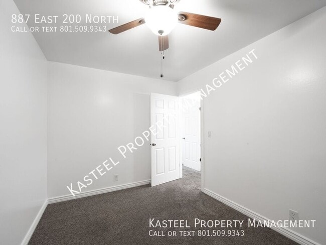 Building Photo - 887 E 200 N