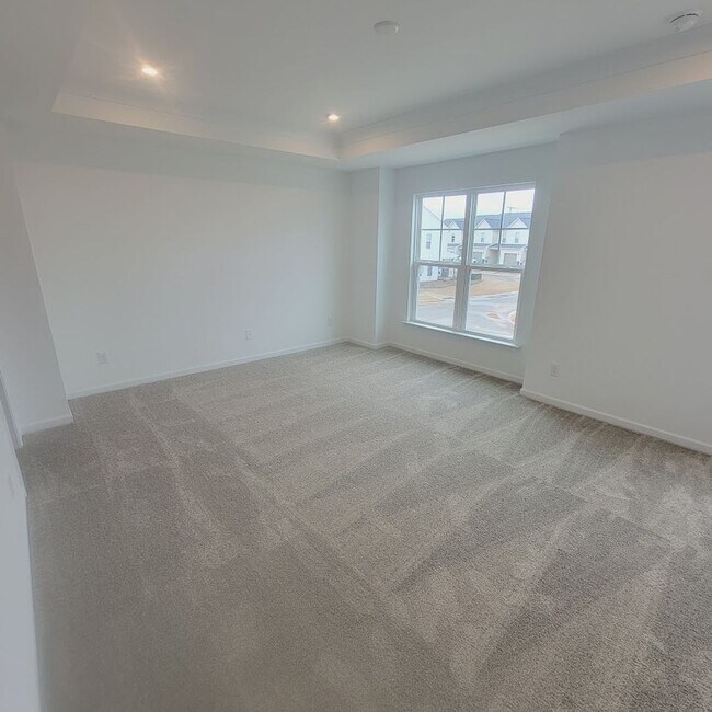 Building Photo - 3BR/2BA Townhouse located in Odell Corners...