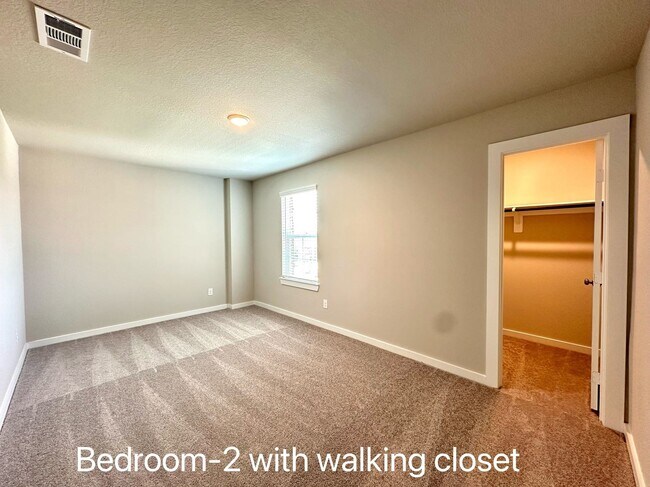 Building Photo - 21630 Wave Holw Dr