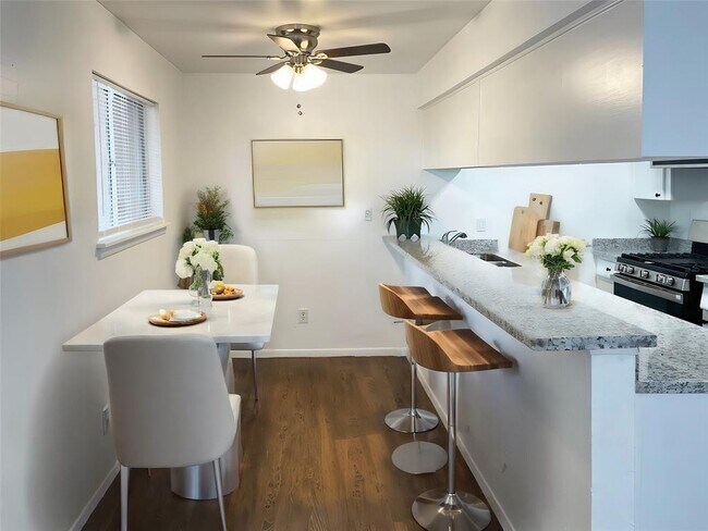 Building Photo - 1529 Wirt Rd