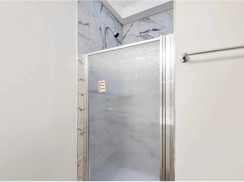 Building Photo - 1586 Garden Ct