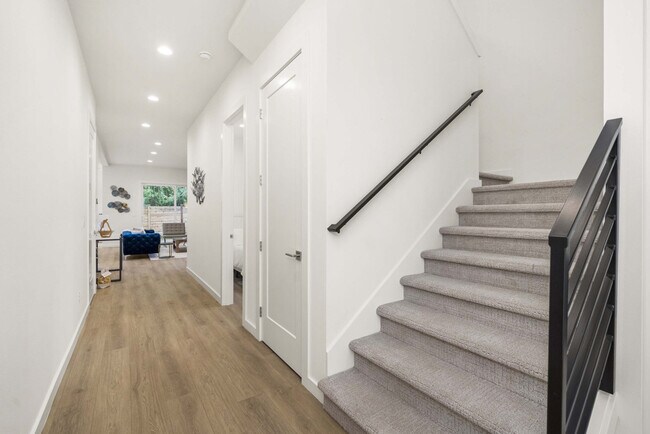 Building Photo - 11612 SE 196th St