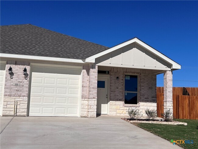 Building Photo - 111 Levi Ct
