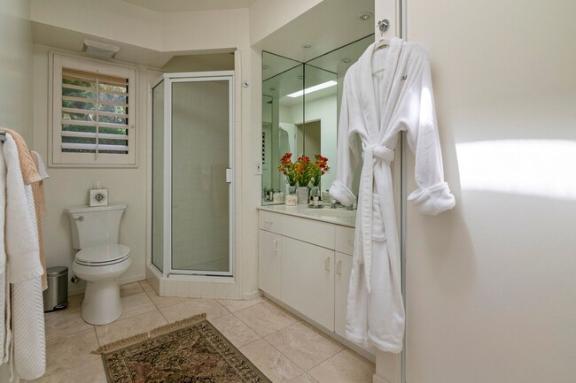Building Photo - Dream Casita in Hope Ranch!