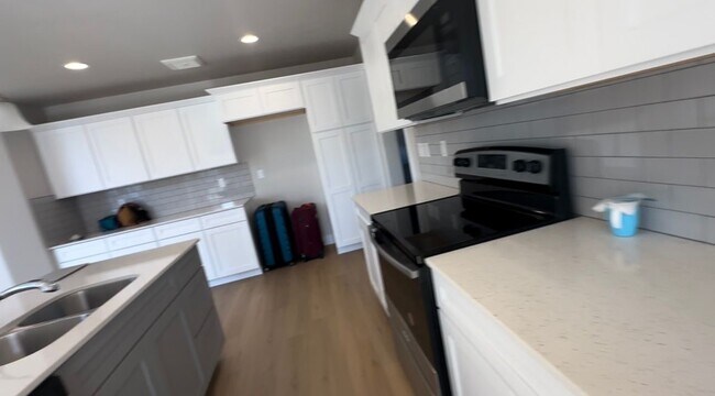 Building Photo - 13646 S Watts Ln