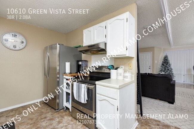 Building Photo - 10610 Green Vista St