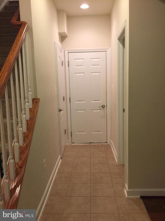 Building Photo - 2202 Leesborough Dr