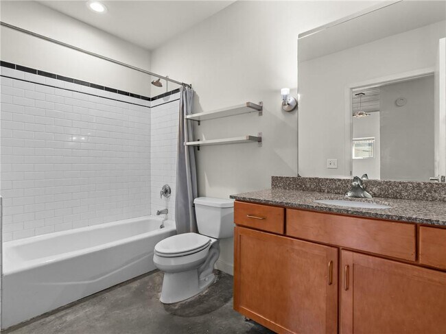 Building Photo - 620 Glen Iris Dr NE