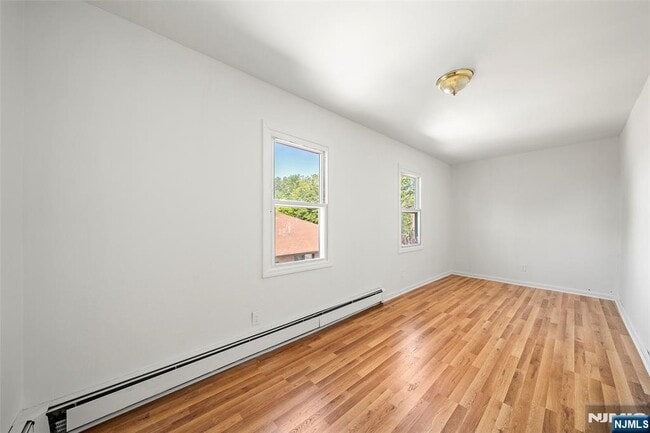 Building Photo - 539 Bergen Blvd