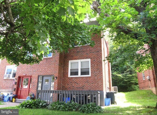 Building Photo - 7034 Valley Ave