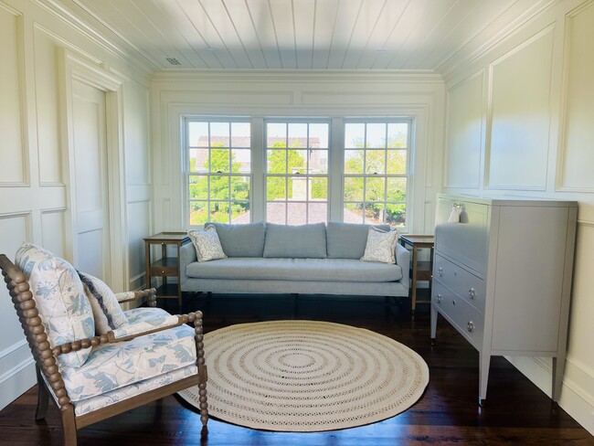 Building Photo - 3 Field Club Ln