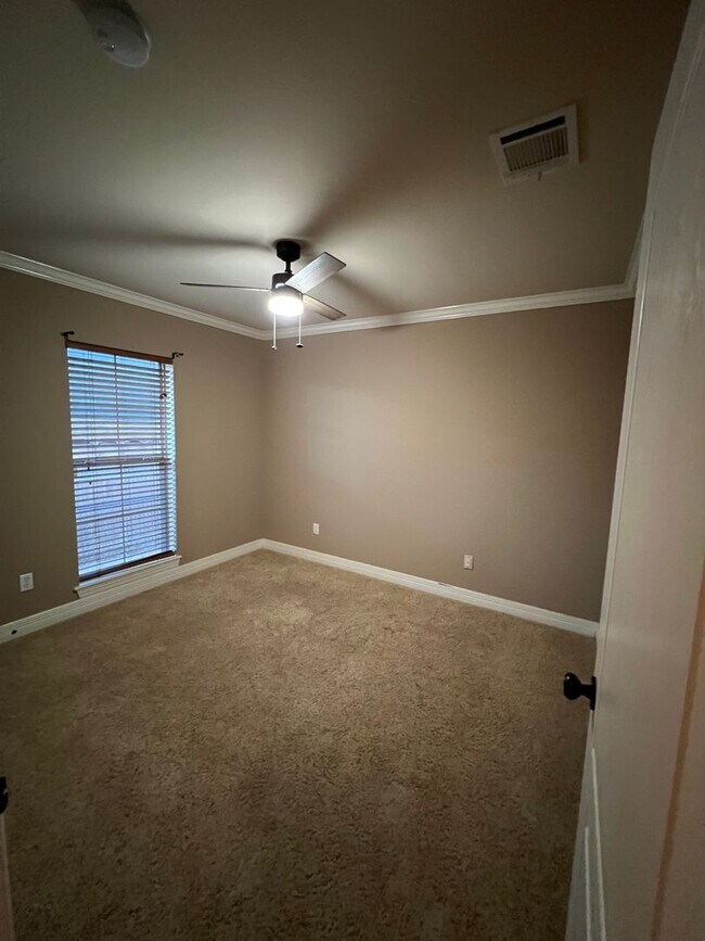 Building Photo - Gated Community close to Barksdale Air For...