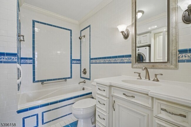 Building Photo - 1 Euclid Ave