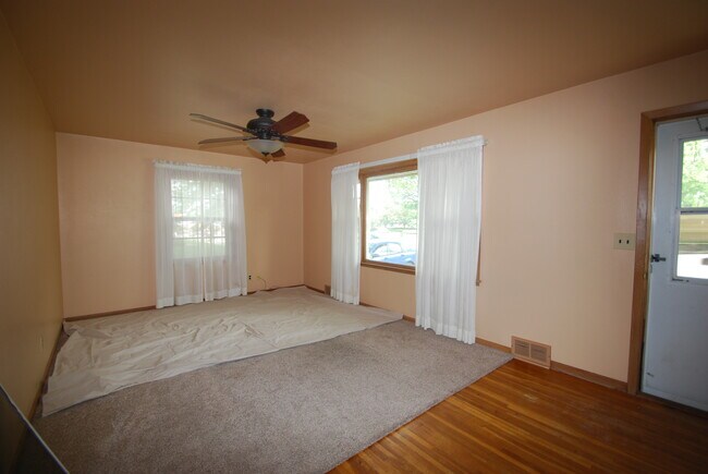 Living Room - 1609 6th St