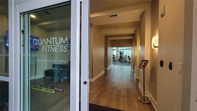 Building Photo - 1900 N Bayshore Dr