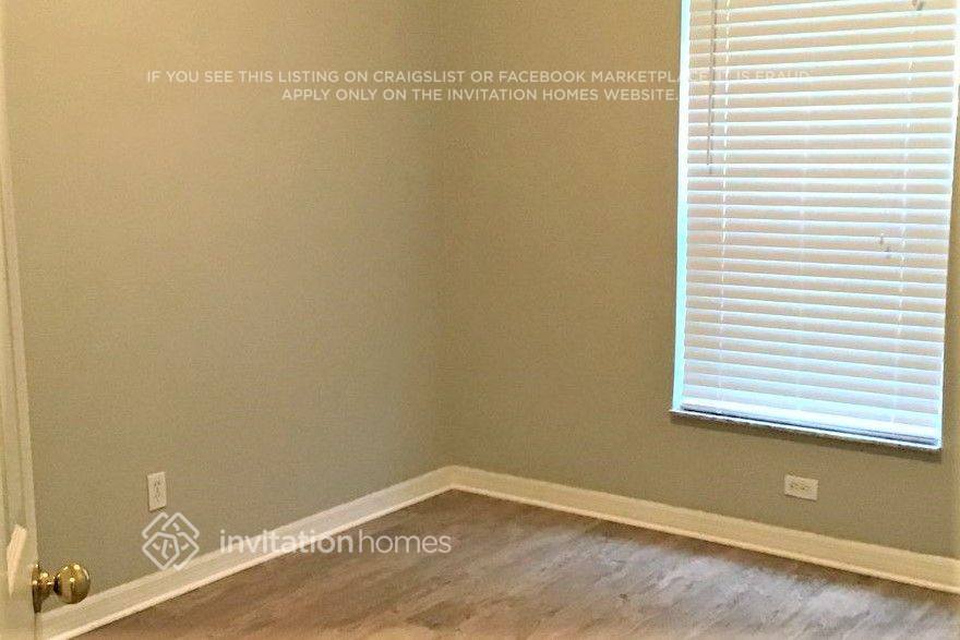 Building Photo - 2030 Stratford Pointe Dr