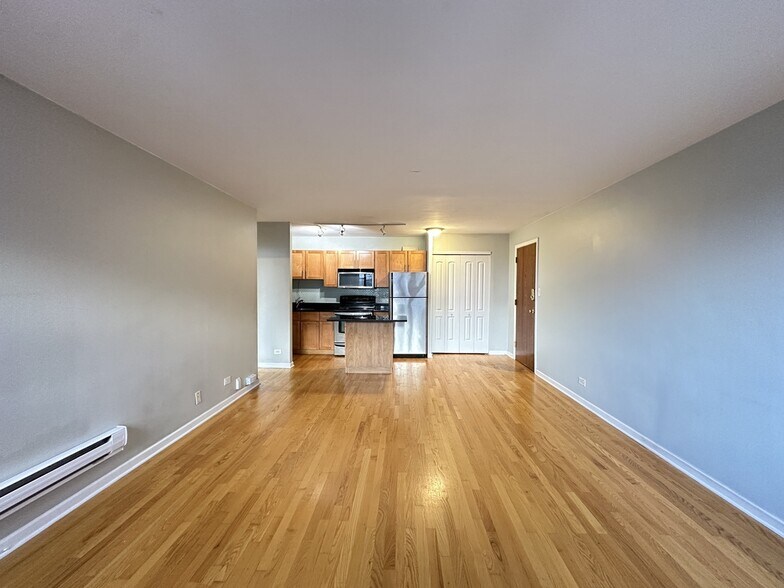 Building Photo - 4180 N Marine Dr