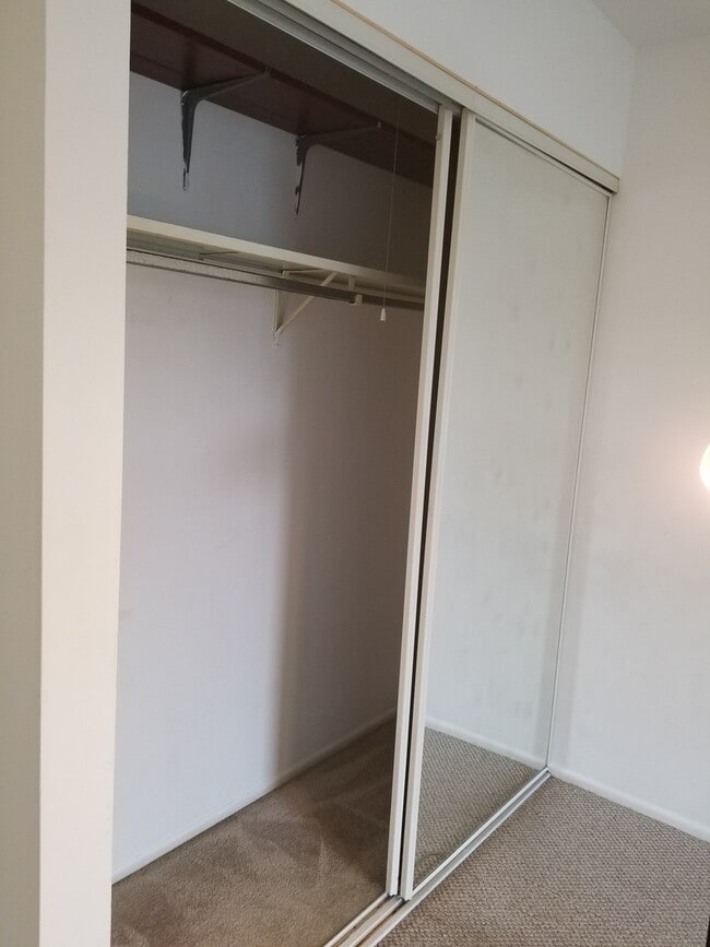 Building Photo - 333 Jefferson Ct