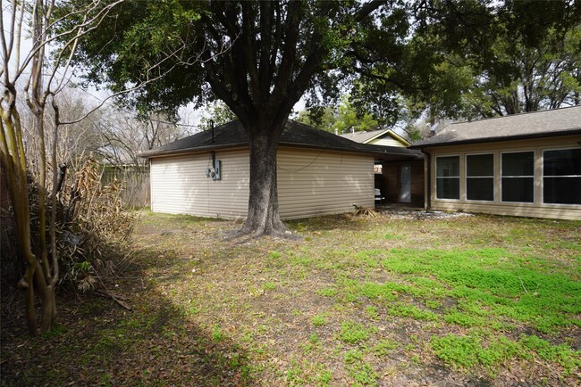 Building Photo - 10703 Wickersham Ln