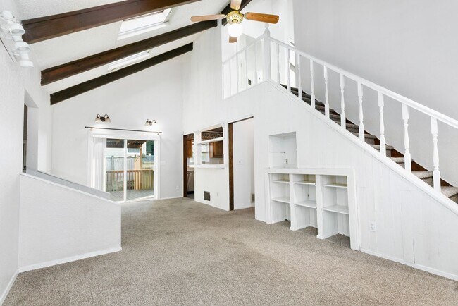 Building Photo - Spacious Tacoma Home for Rent – Available Now!