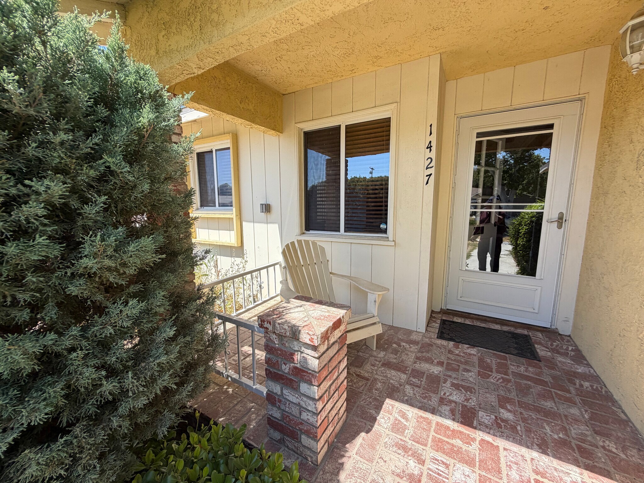 Building Photo - 1427 Boyden Ave