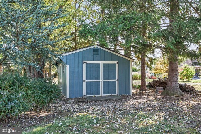 Building Photo - 313 Windsor Ct