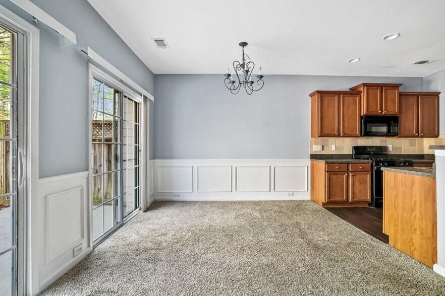 Building Photo - 2872 Cross Creek Ct