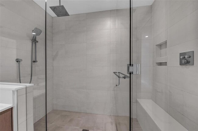 Building Photo - 275 1st Ave S