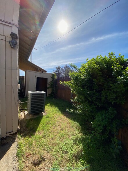 Building Photo - 9630 Hefner Village Blvd