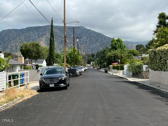 Building Photo - 10507 Helendale Ave