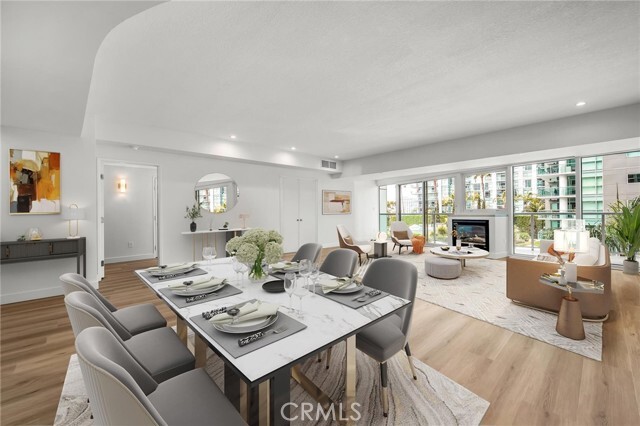 Building Photo - 13600 Marina Pointe Dr
