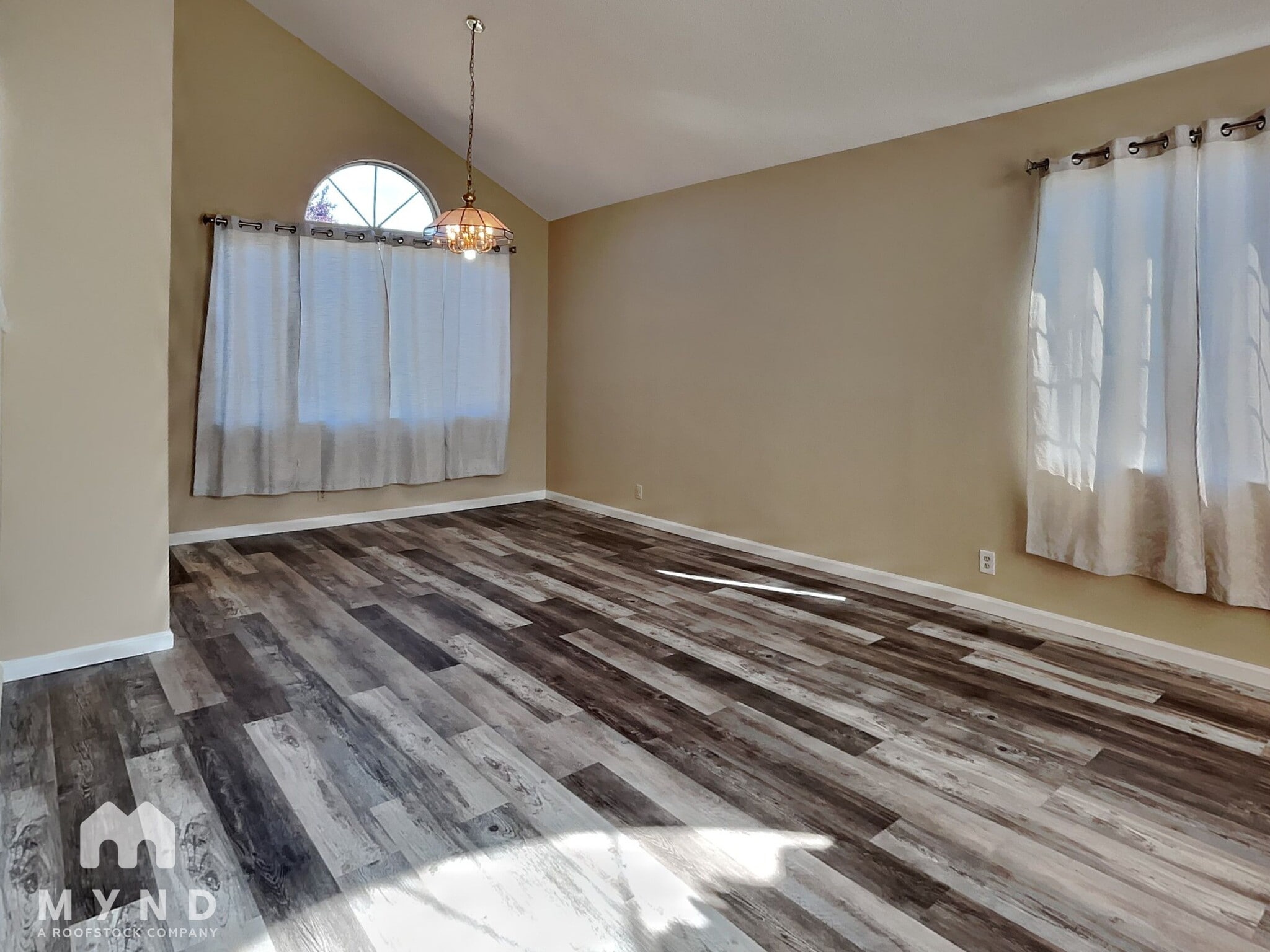 Building Photo - 330 Dodini Ct
