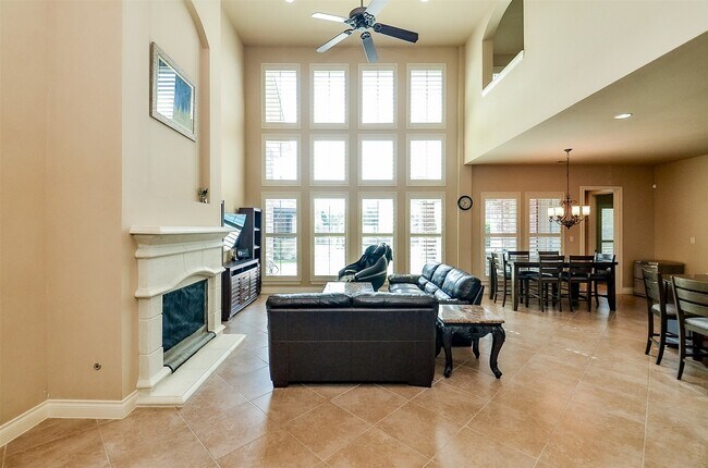 Building Photo - 2239 Monarch Terrace Dr