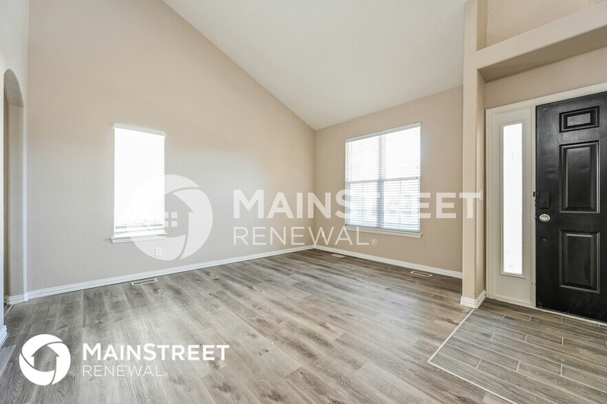 Building Photo - 2911 S Tower Way