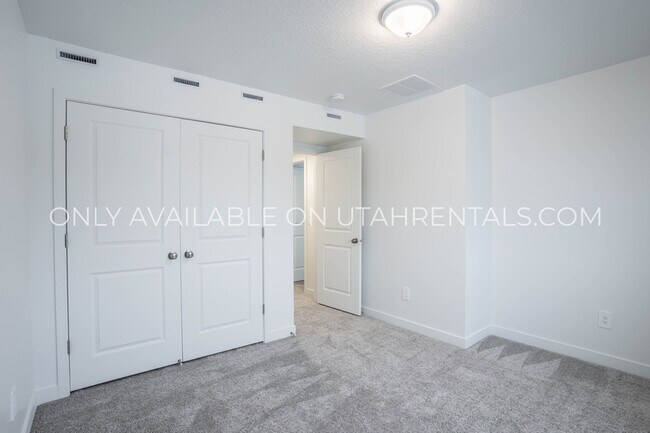 Building Photo - 4941 Willowstone Dr