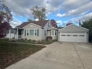 Building Photo - 2311 Bryan St