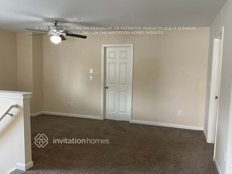 Building Photo - 1052 Sapphire Dr