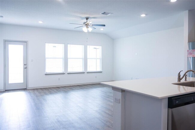 Building Photo - 231 Sweetwater Crk Ln
