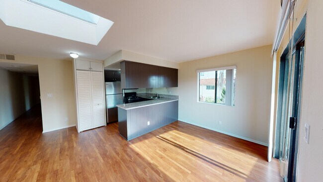 Building Photo - 3974 Moore St