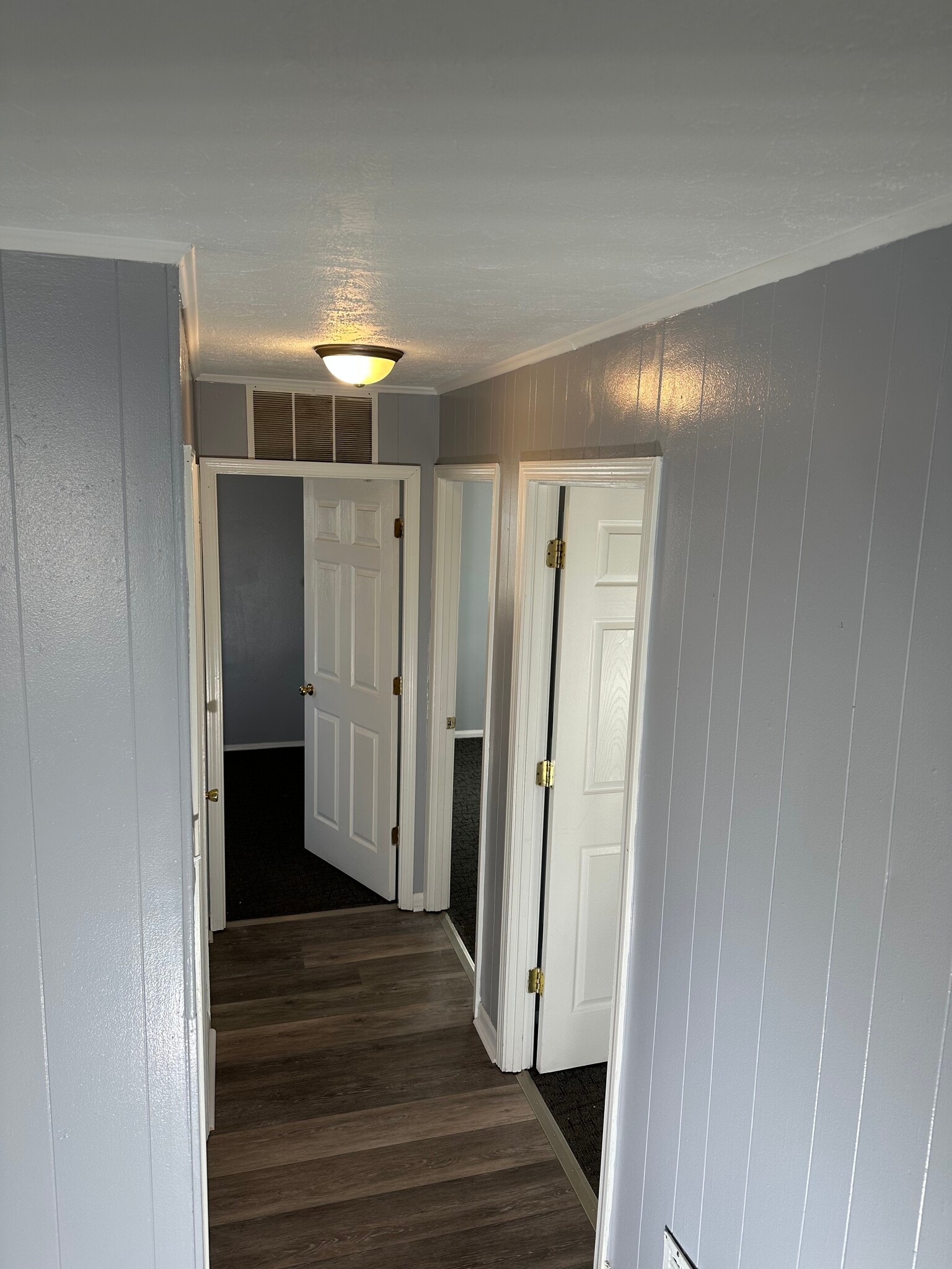 Building Photo - 2800 Darby Ln