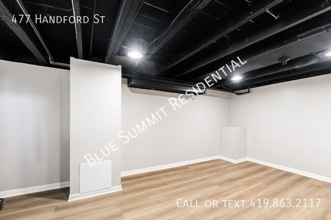 Building Photo - 477 Hanford St