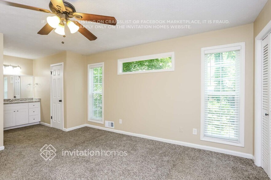 Building Photo - 261 Rustic Ridge Dr NE
