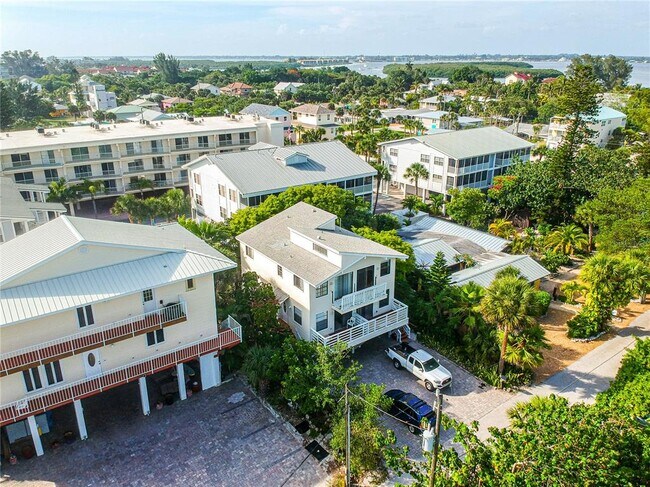 Building Photo - 60 Beachcomber Ln