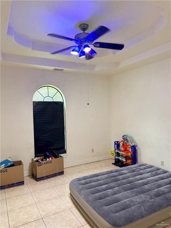 Building Photo - 18 Marble St