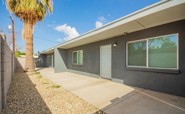 Building Photo - 2-bedroom, 1-bath duplex by ASU