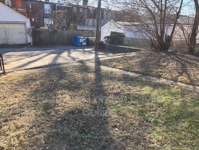 Building Photo - 3310 Wyoming St