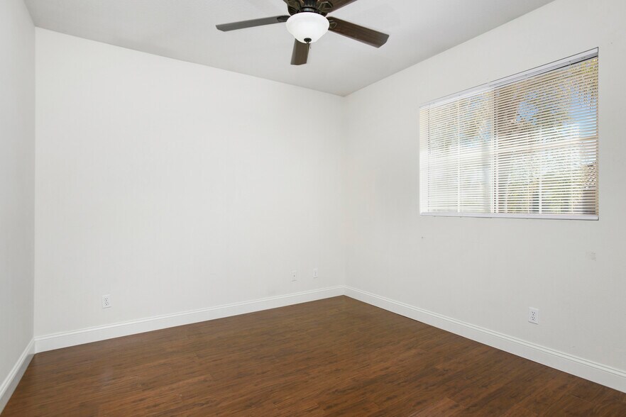 Building Photo - 11 Cipriani