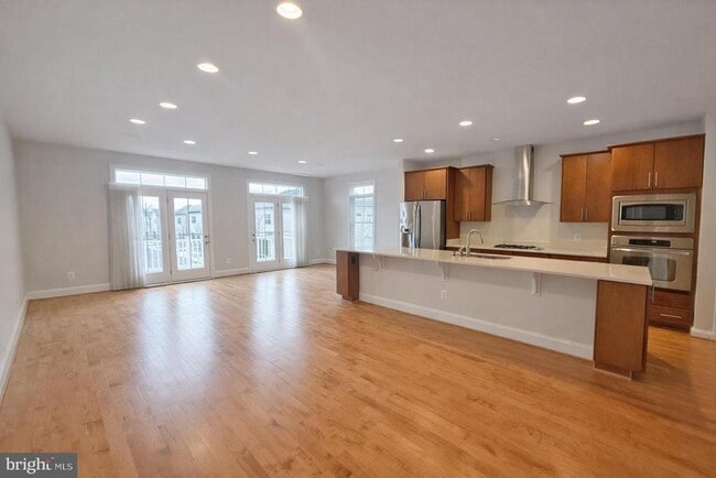 Building Photo - 44707 Plympton Square